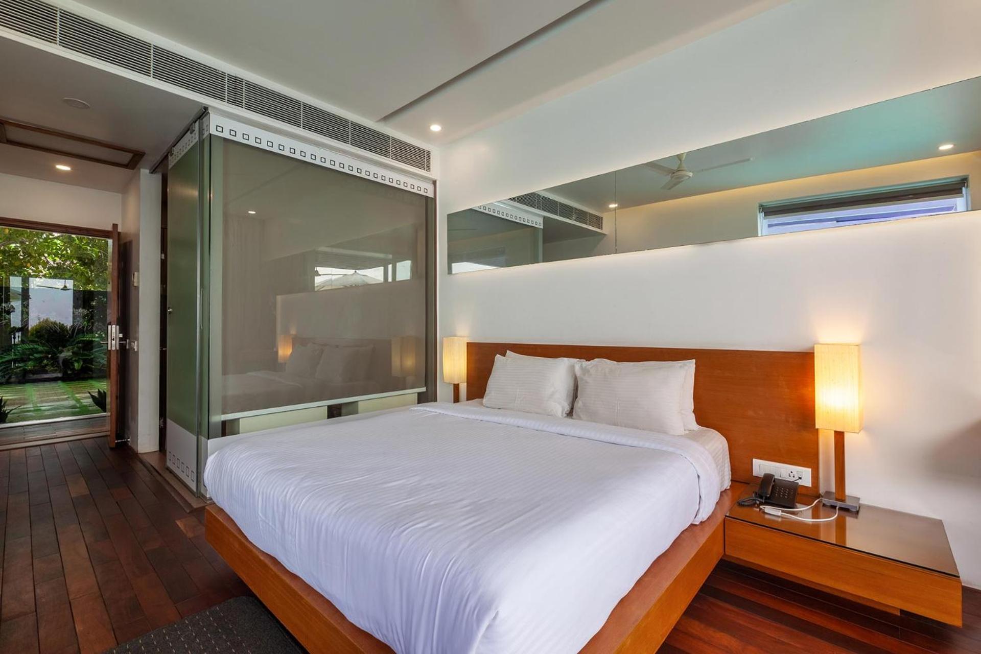 Stayvista At The Rain - River Villa With Infinity Pool Alappuzha Dış mekan fotoğraf
