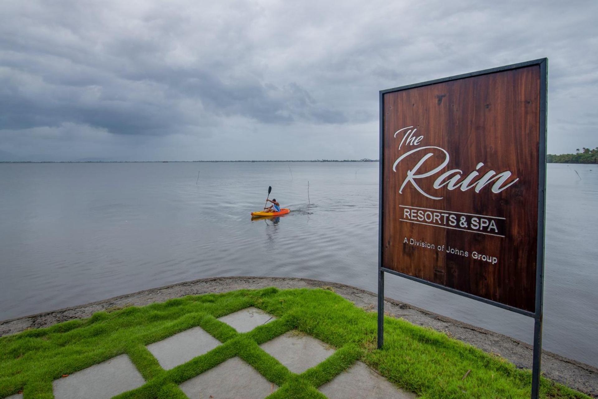 Stayvista At The Rain - River Villa With Infinity Pool Alappuzha Dış mekan fotoğraf