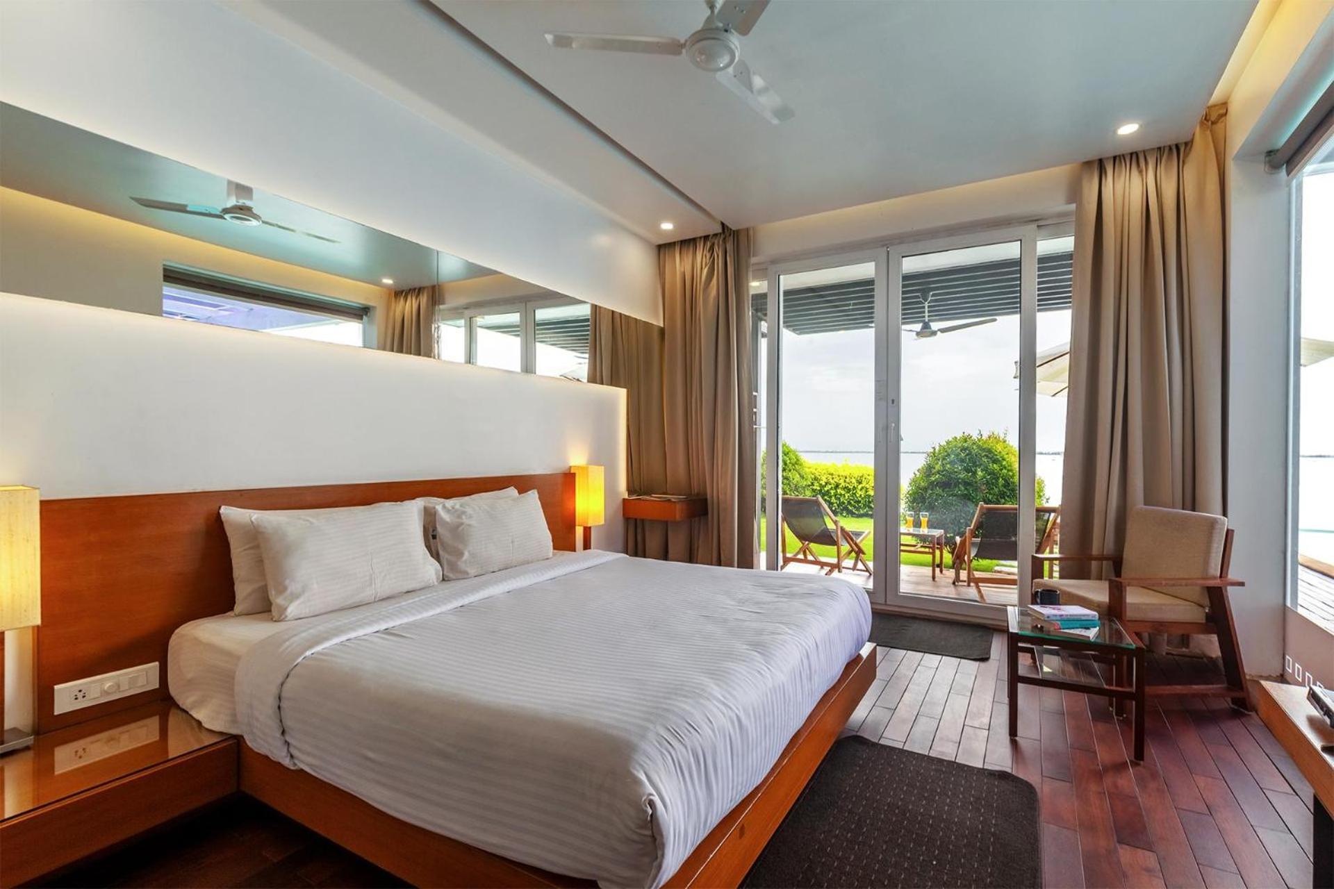 Stayvista At The Rain - River Villa With Infinity Pool Alappuzha Dış mekan fotoğraf