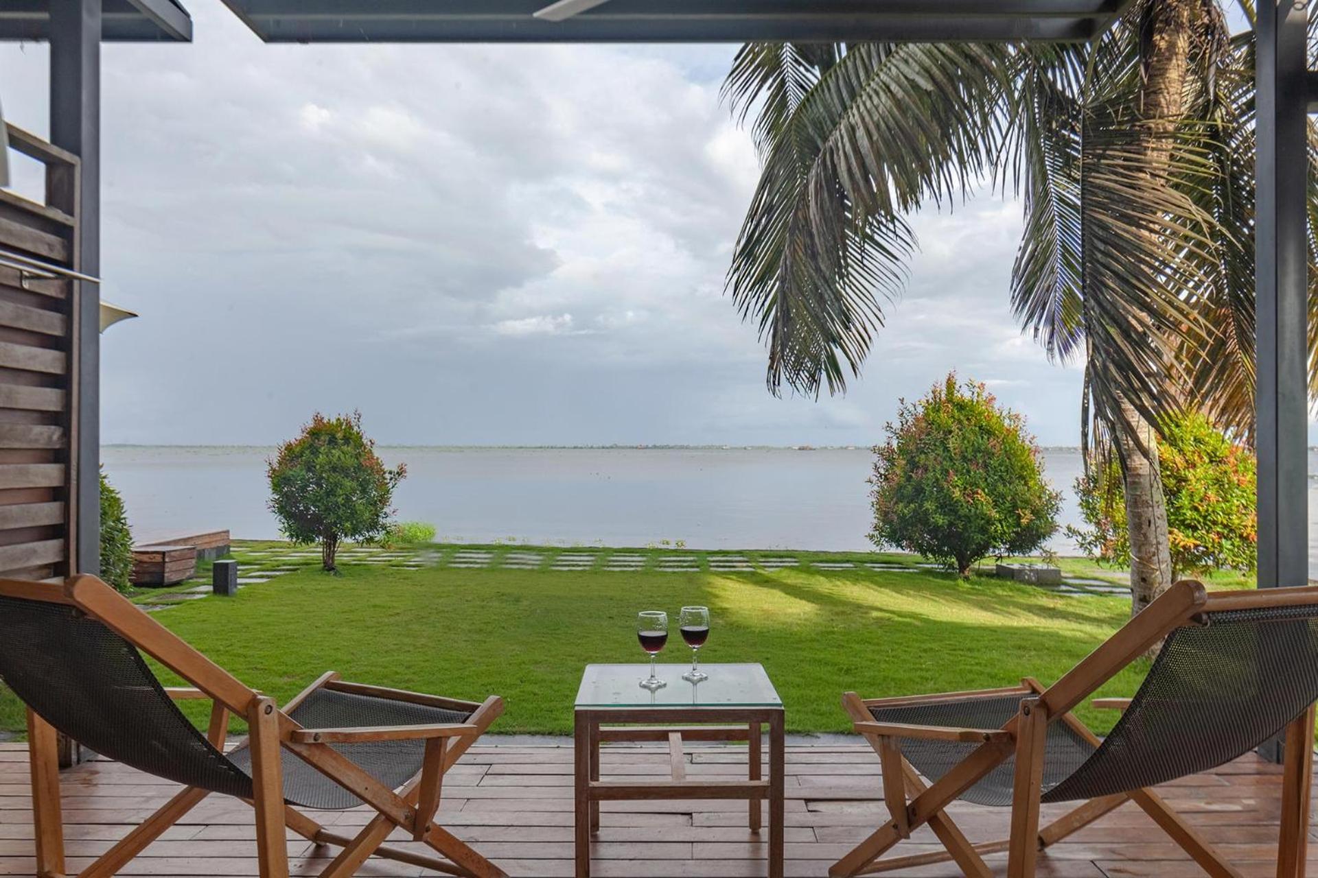 Stayvista At The Rain - River Villa With Infinity Pool Alappuzha Dış mekan fotoğraf